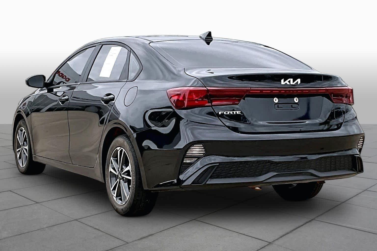 Used 2024 Aurora Black Kia LXS image 12