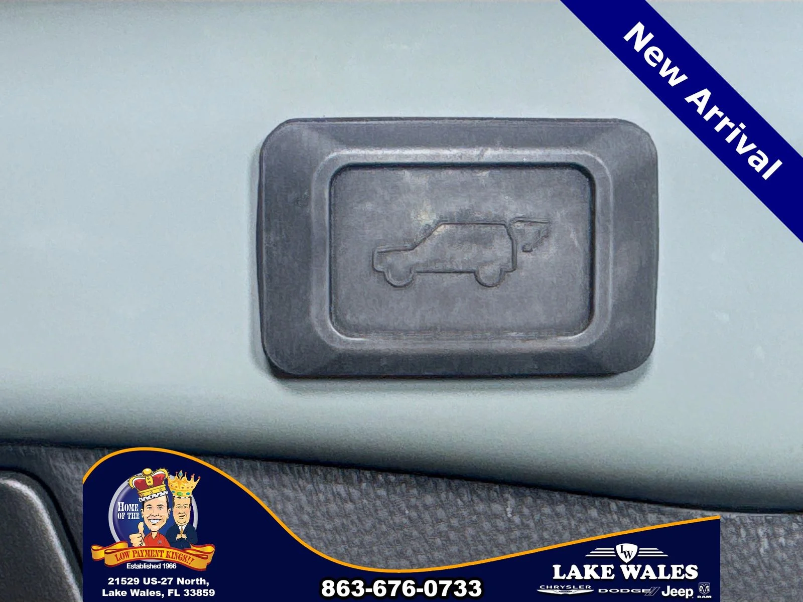 Certified Used 2022  Toyota XLE image 25