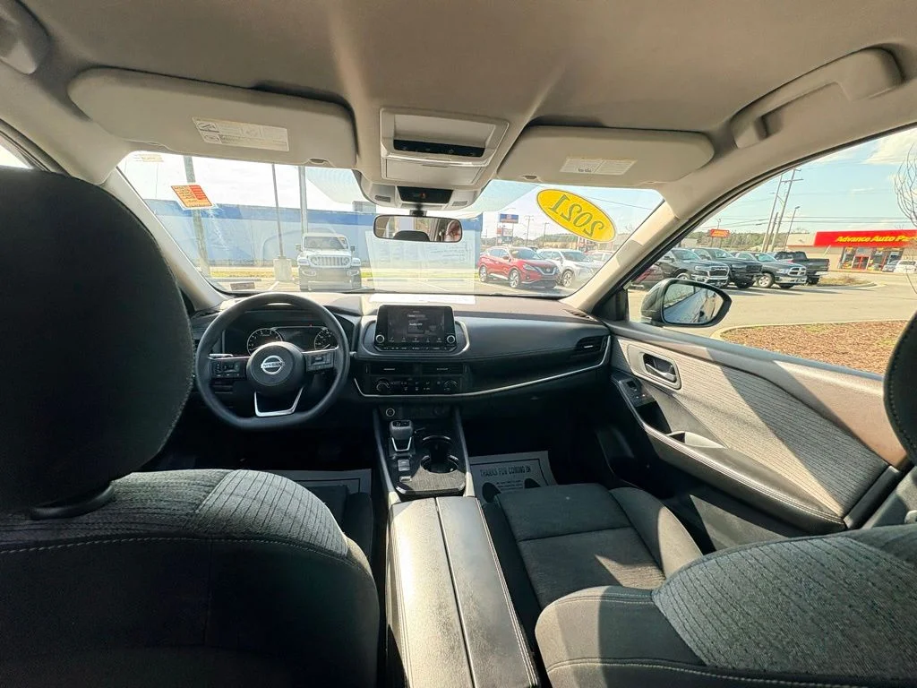Used 2021 Blue Nissan S image 33