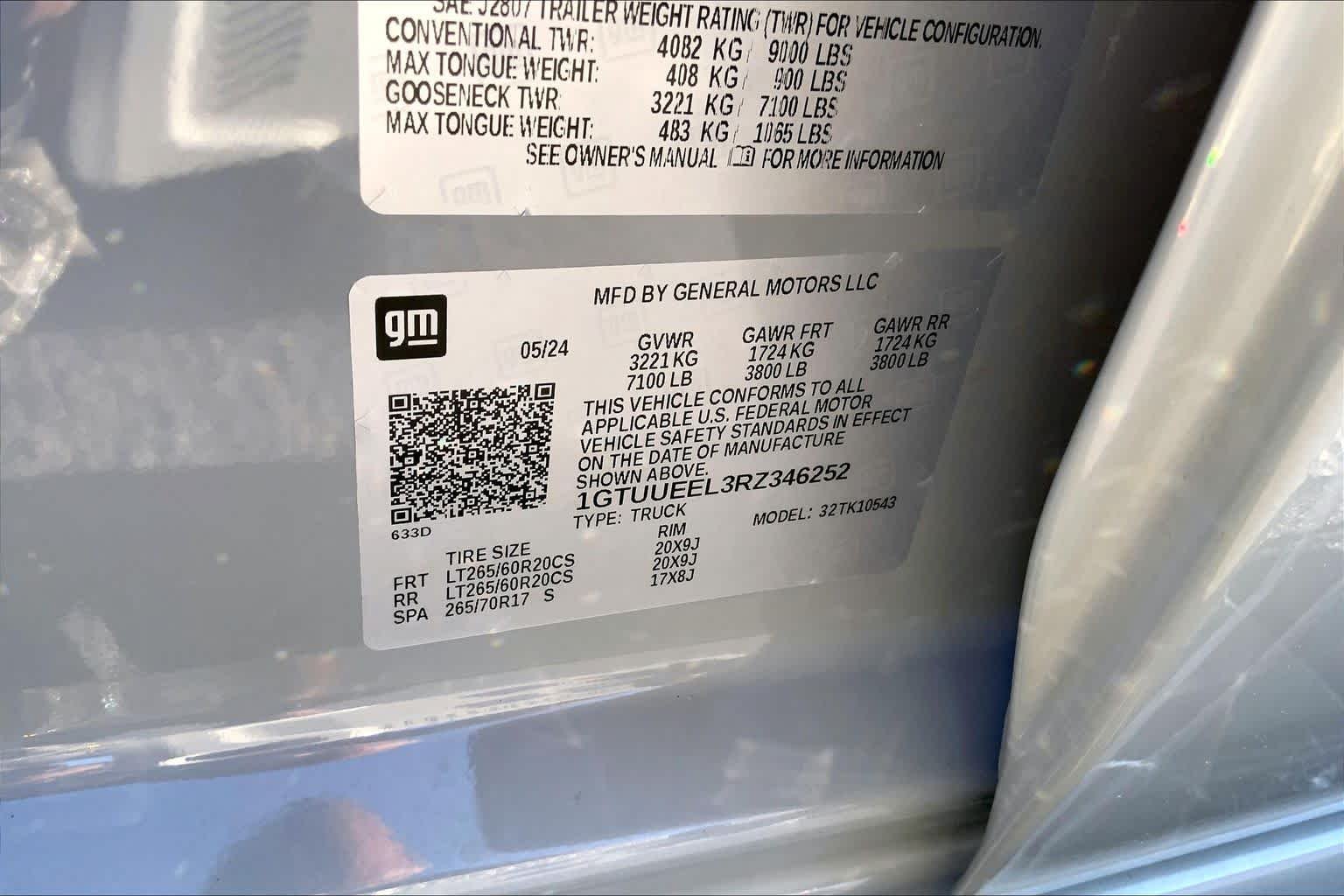 Used 2024 Thunderstorm Gray GMC AT4 image 35