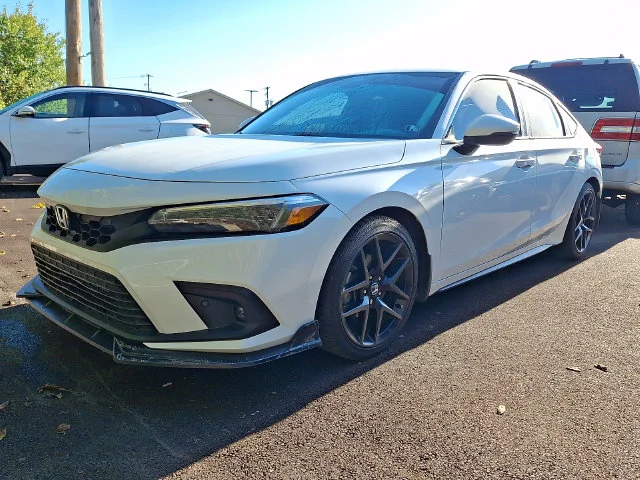 Used 2022  Honda Sport Touring image 2