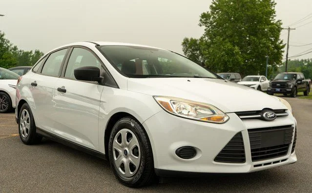 Used 2014 Oxford White Ford S image 4