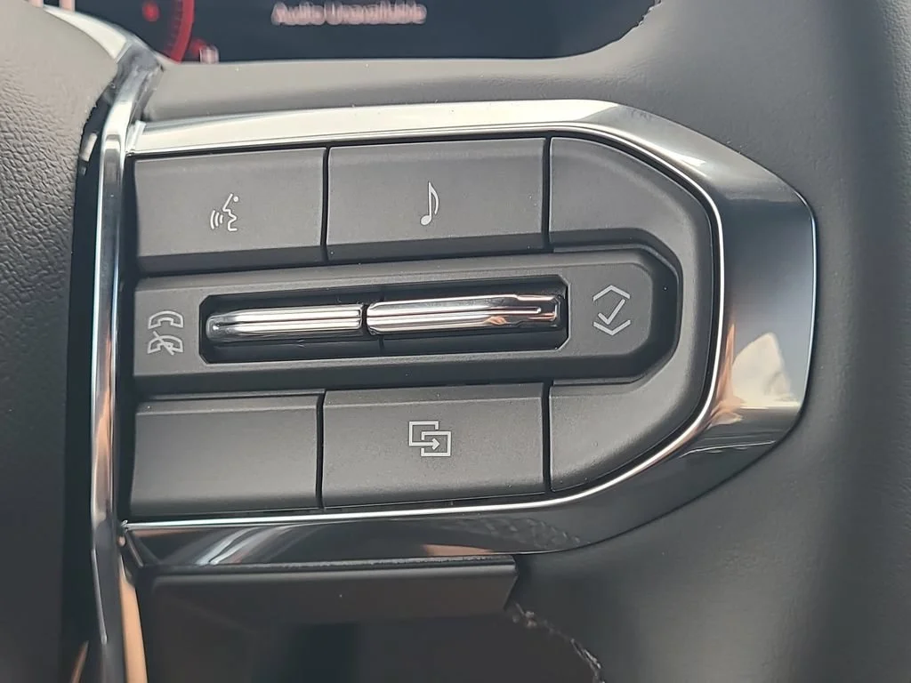New 2026 Onyx Black GMC Elevation image 20