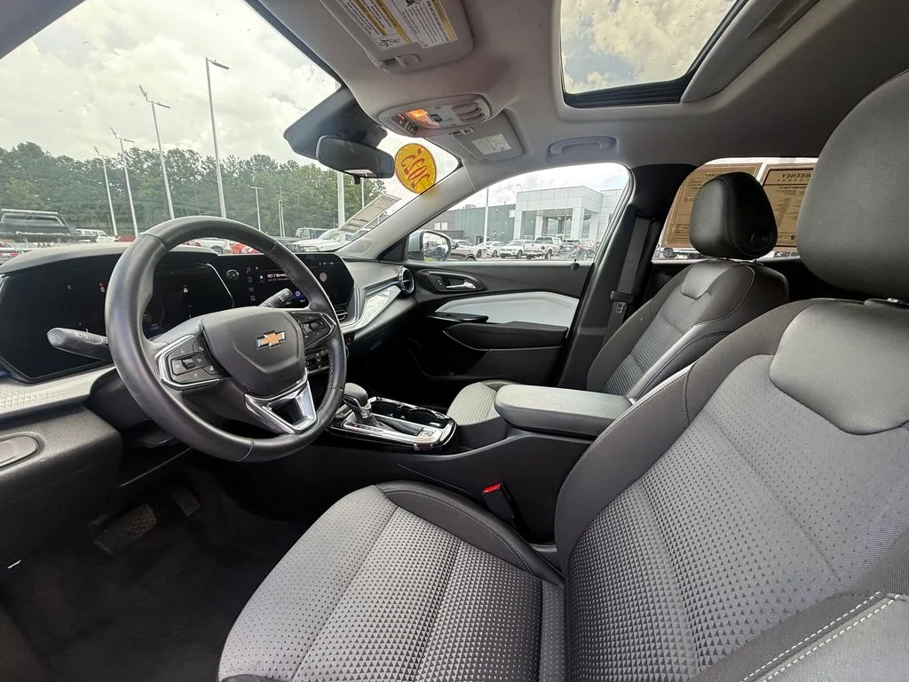 Used 2025 Gray Chevrolet LT image 19