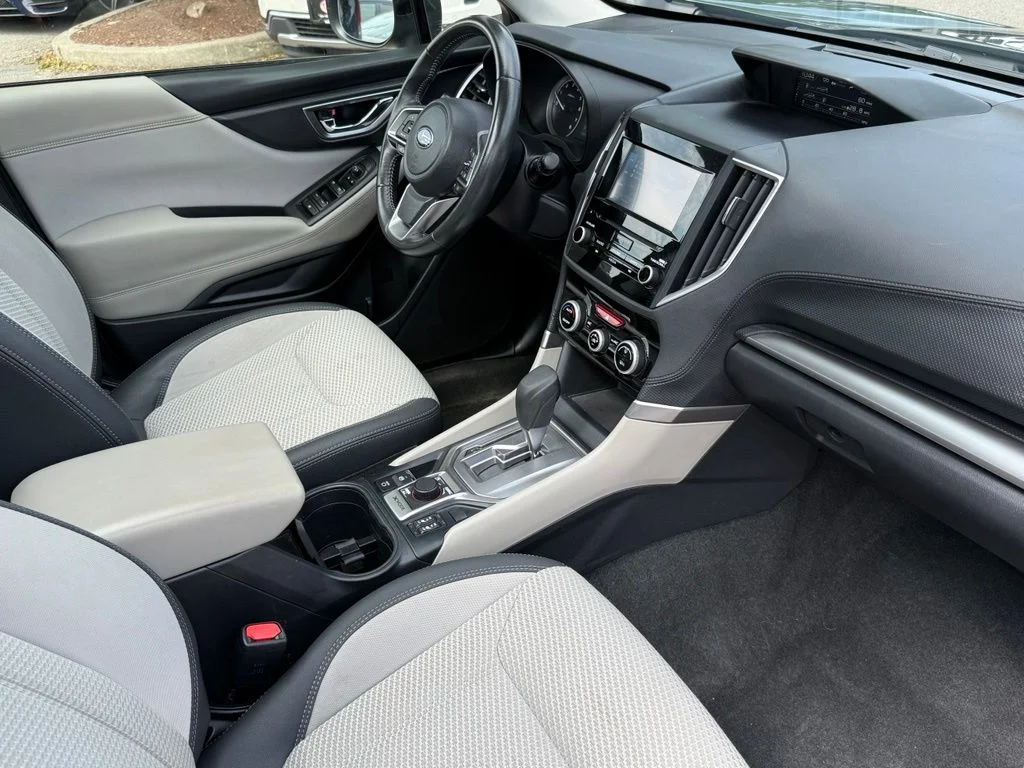Used 2023 Cascade Green Silica Subaru Premium image 31
