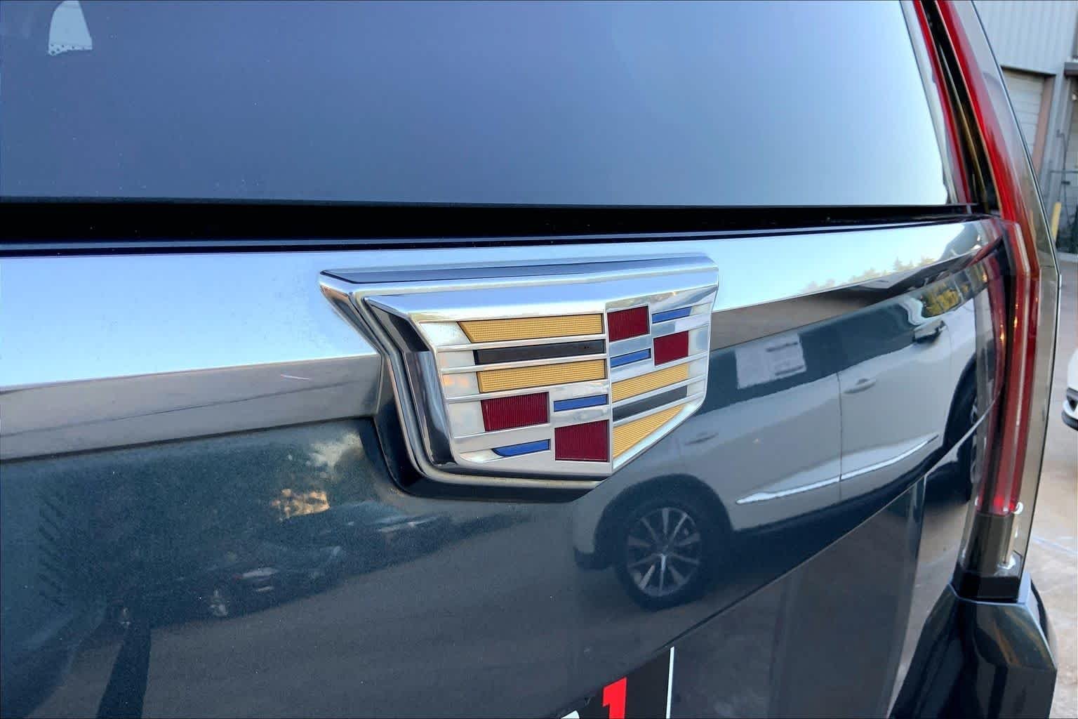 Used 2020 Shadow Metallic Cadillac Premium Luxury image 10
