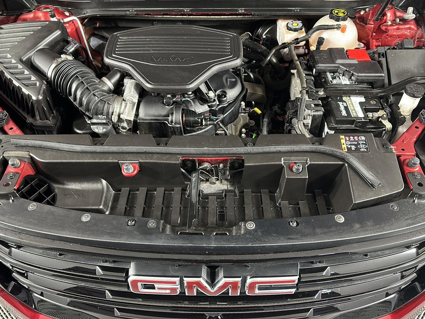Used 2023 Volcanic Red Tintcoat GMC SLT image 3