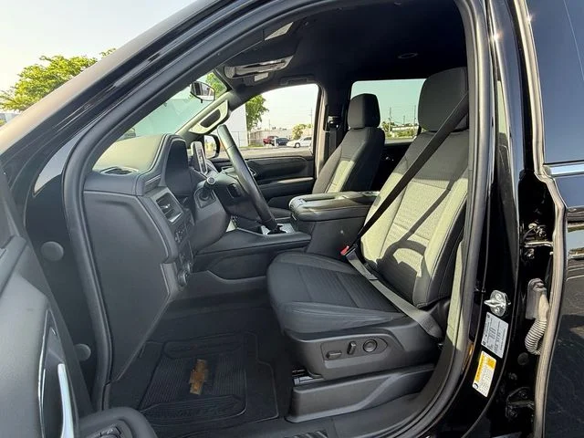 Used 2022 Black Chevrolet LS image 9