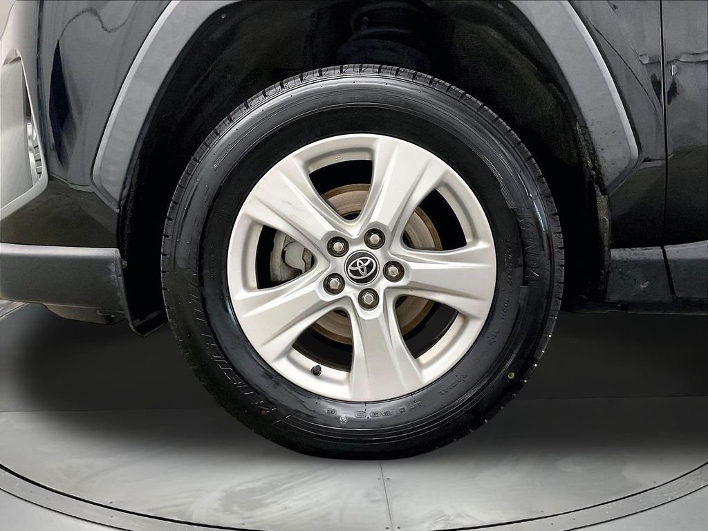 Used 2021 Black Toyota XLE image 12