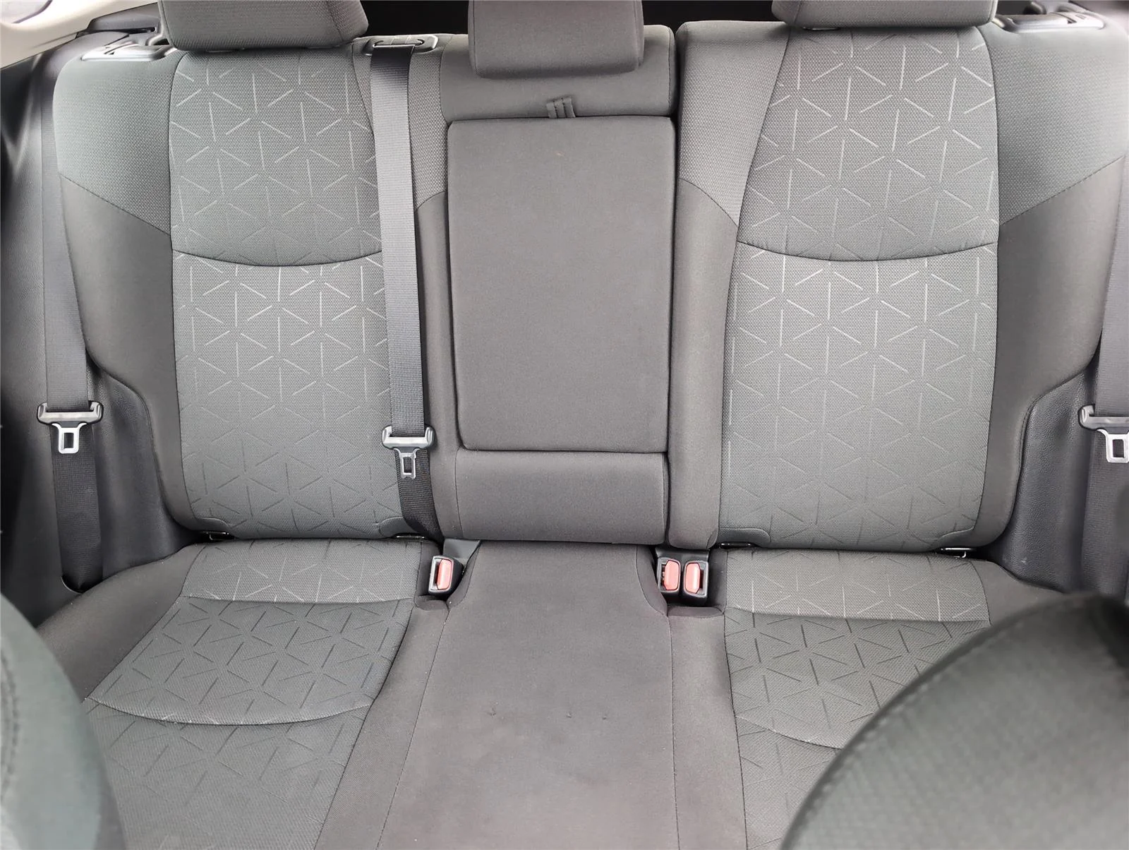 Used 2024 Silver Sky Metallic Toyota XLE image 27