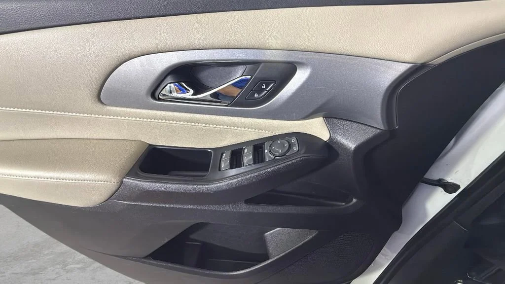 Used 2023 Summit White Chevrolet LS image 21