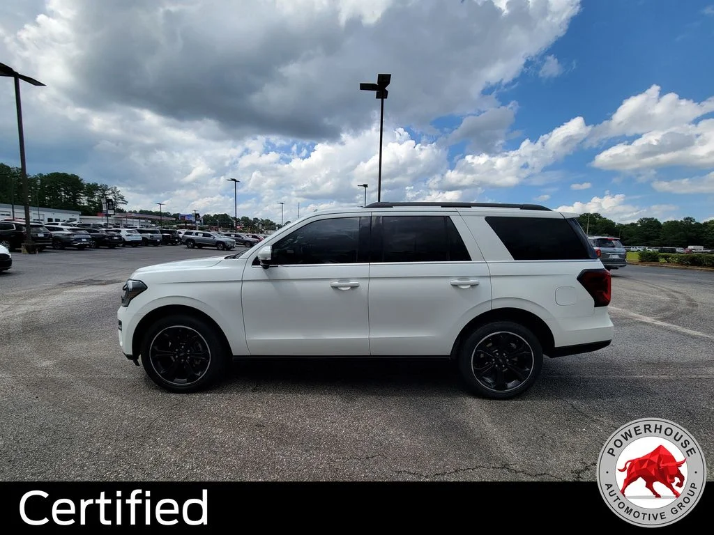 Used 2023 White Ford Limited image 3