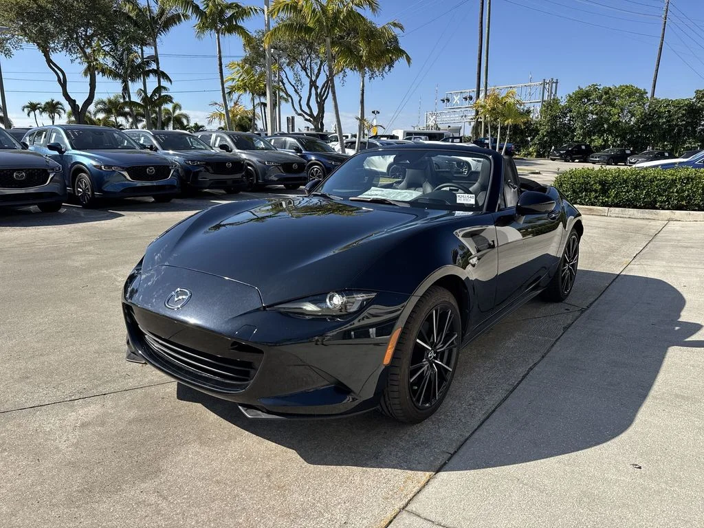 2025 Mazda MX-5 Miata Grand Touring - Photo 9
