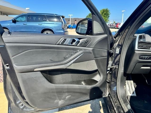 Used 2021 Carbon Black Metallic BMW xDrive40i image 11