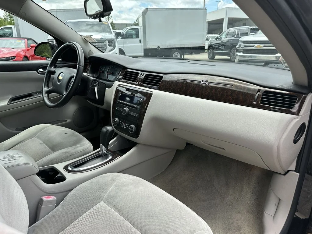 Certified Used 2014 Black Chevrolet LT image 26
