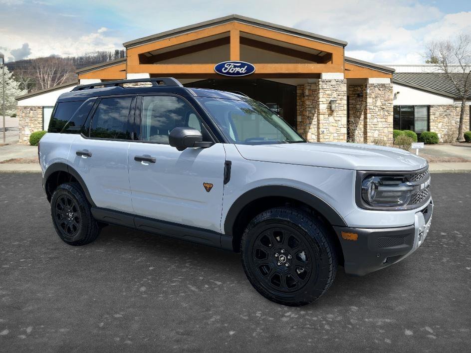 New 2026 Space White Metallic Ford Badlands® image 3