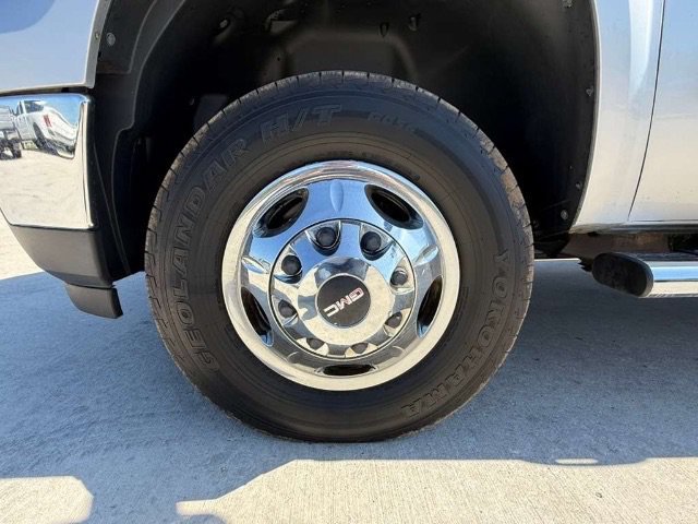 Used 2012 Quicksilver Metallic GMC SLE image 11