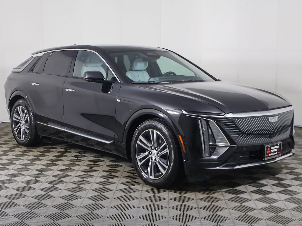 Used 2024 Cadillac LYRIQ Luxury 2 with VIN 1GYKPRRL6RZ111466 for sale in Akron, OH
