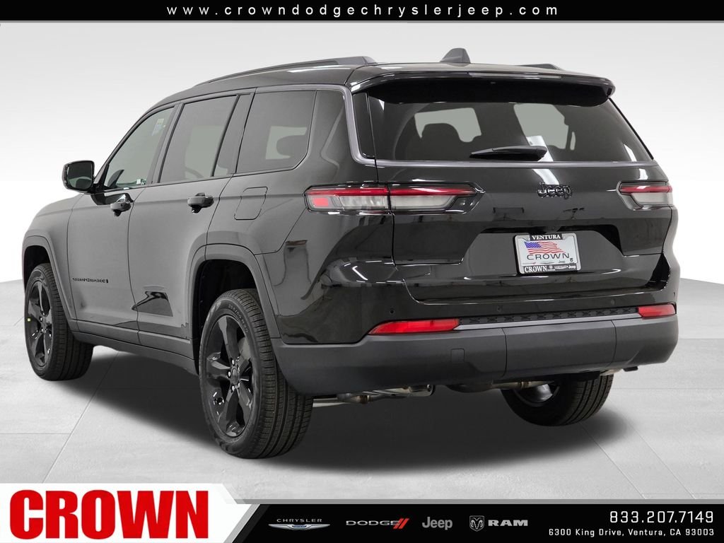 New 2026 Diamond Black Crystal Pearl-Coat Exterior Paint Jeep Limited image 7