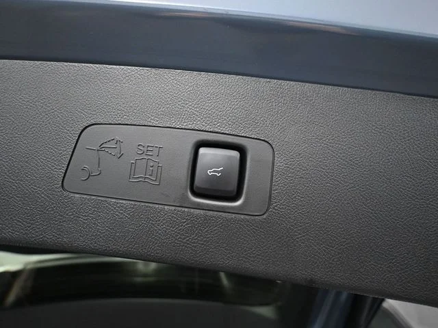 Used 2023 Blue Lincoln Reserve image 38