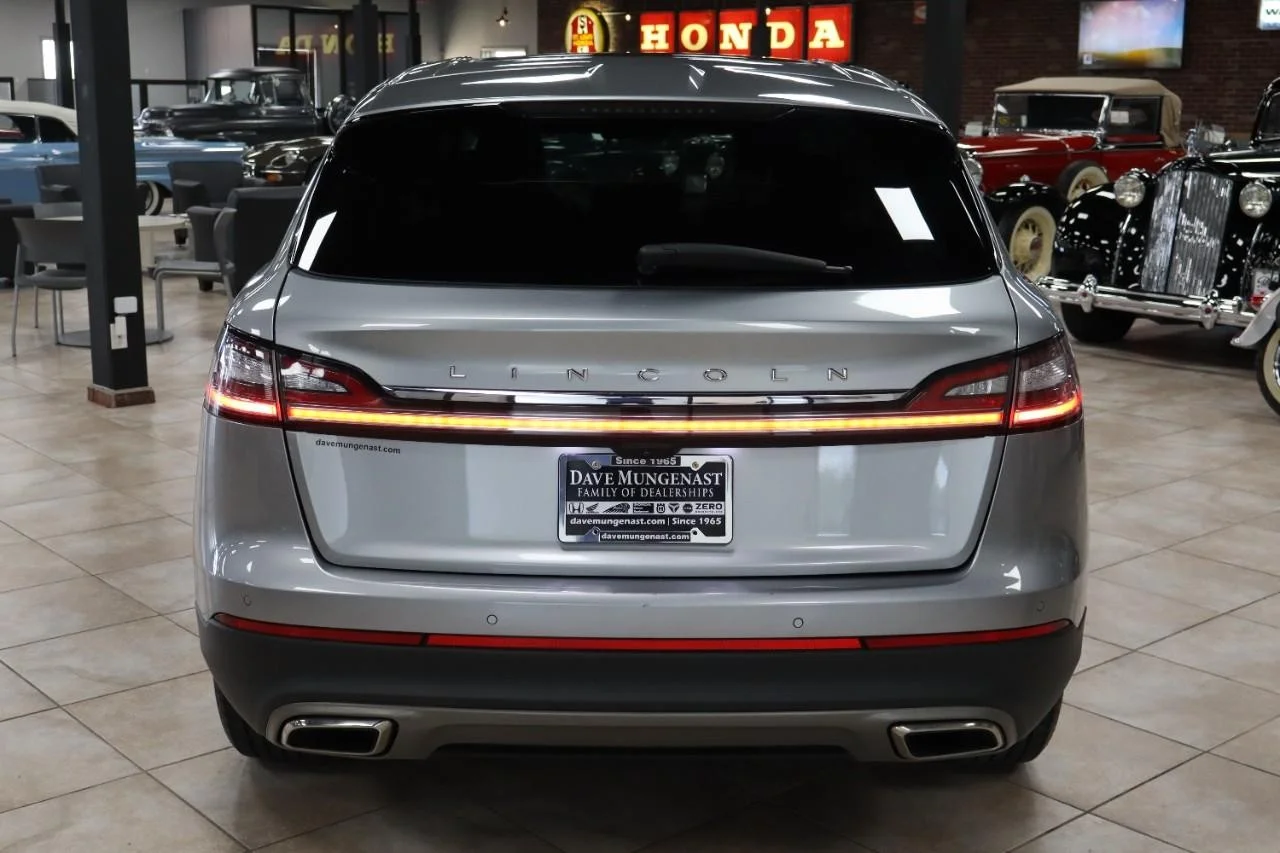 Used 2023 Silver Radiance Lincoln Reserve image 4