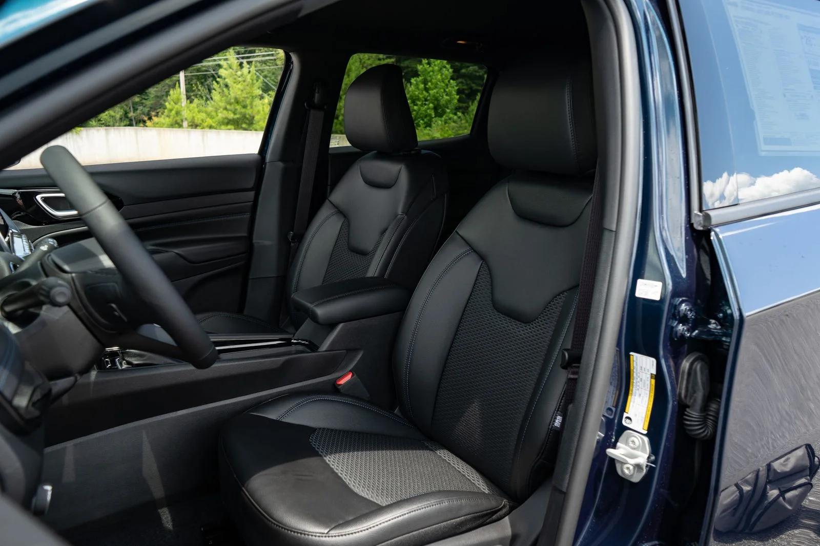 New 2026 Blue Jeep Latitude image 15