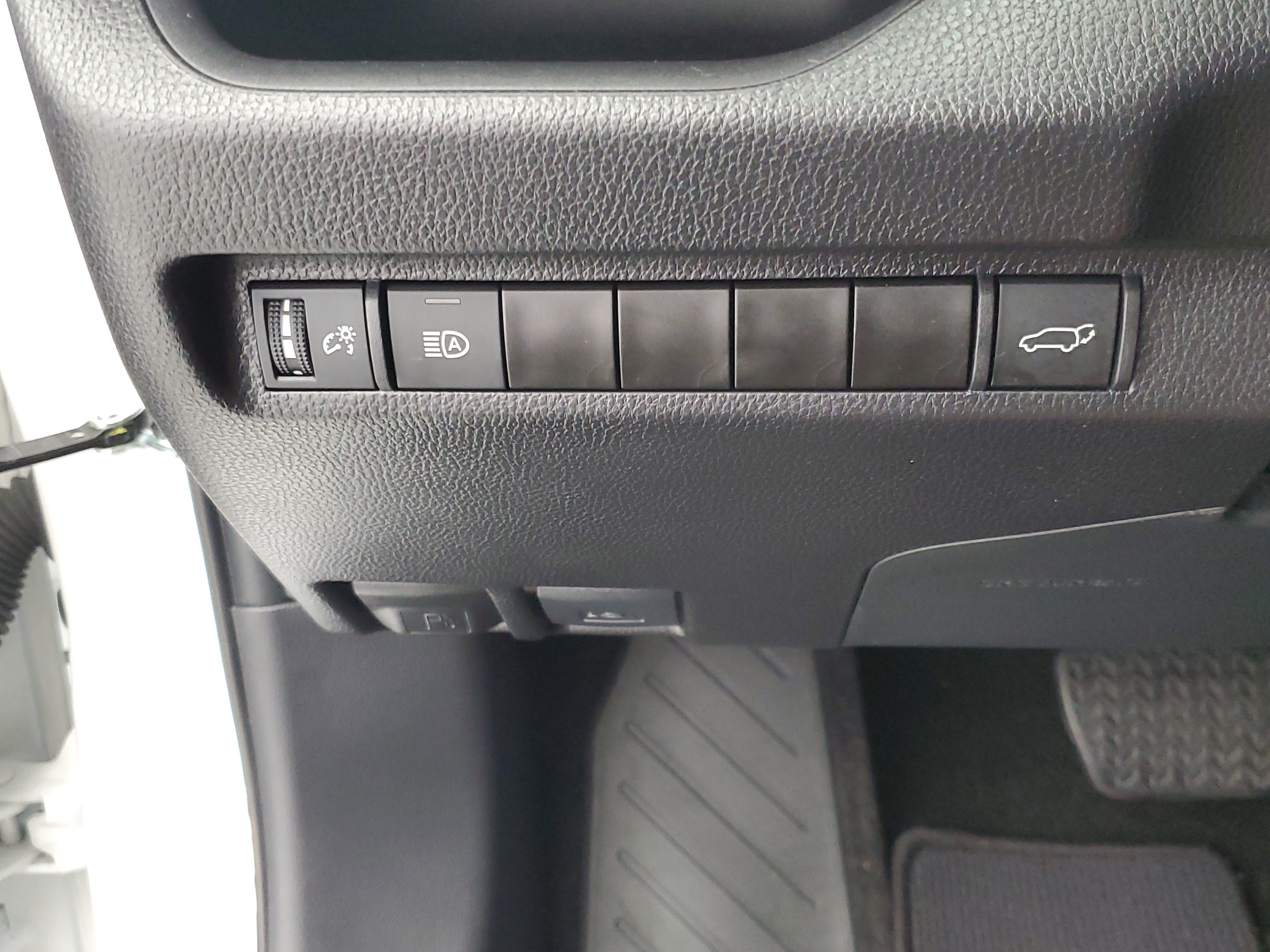 Used 2024 Ice Cap Toyota XLE image 34