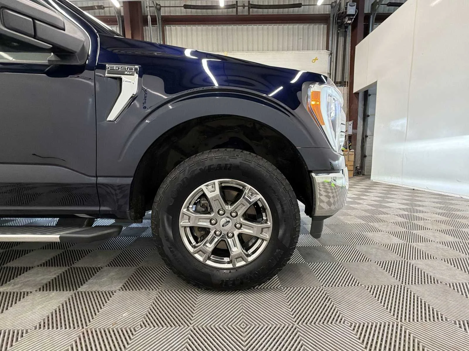 Used 2022 Antimatter Blue Metallic Ford XLT image 18