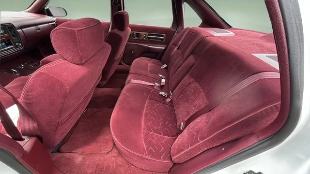 Used 1996 White Chevrolet Classic image 19