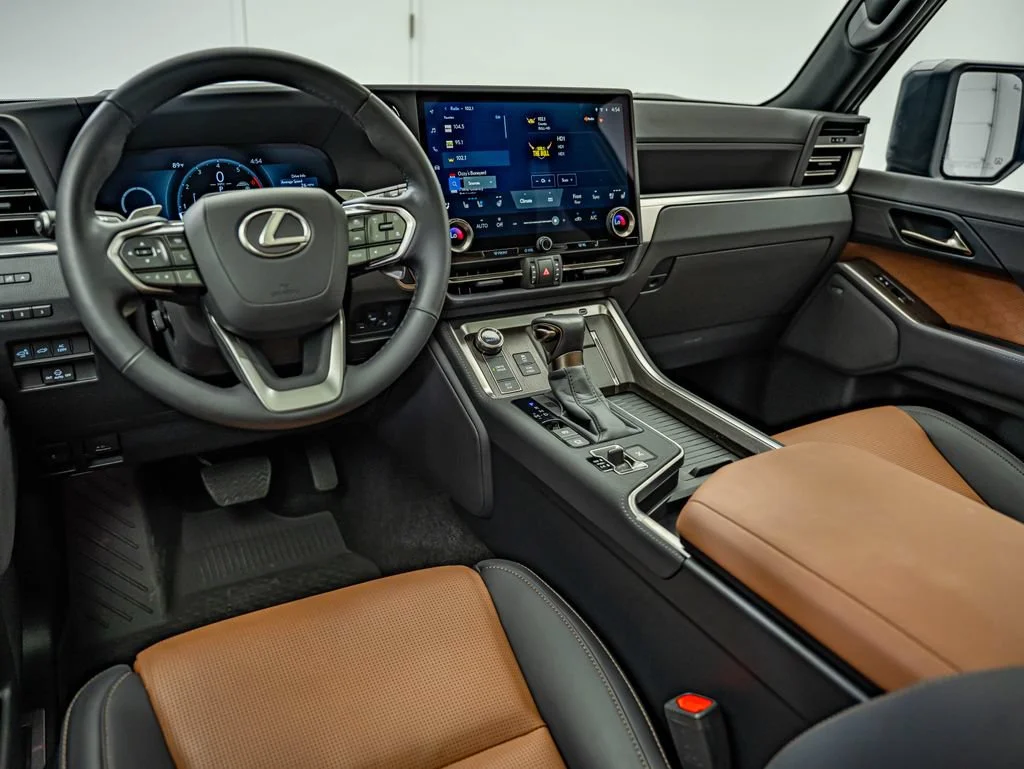 Certified Used 2025 Gray Pearl Lexus 550 Luxury+ image 30