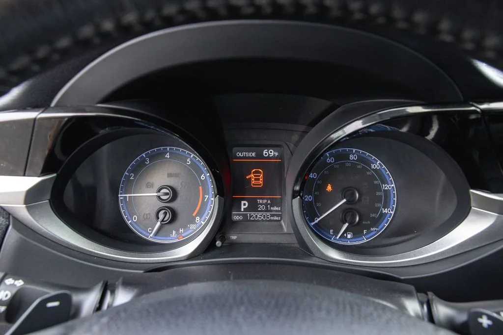 Used 2014 Super White Toyota S image 15