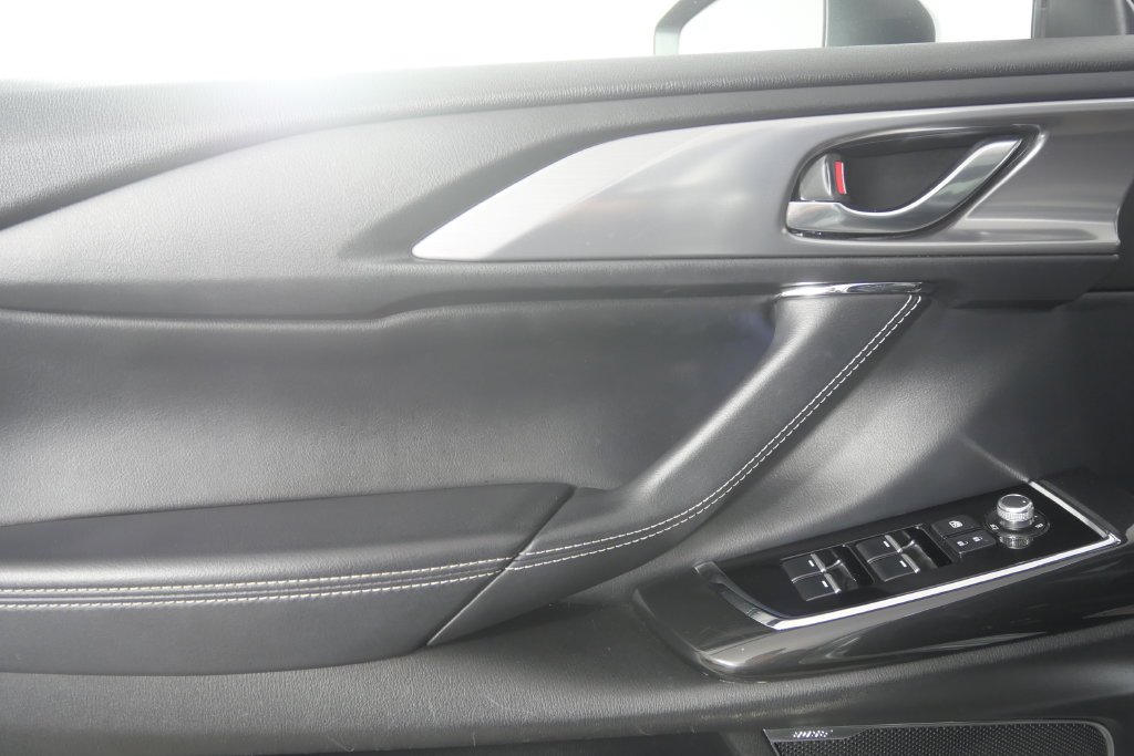 Used 2020 Sonic Silver Metallic Mazda Grand Touring image 9