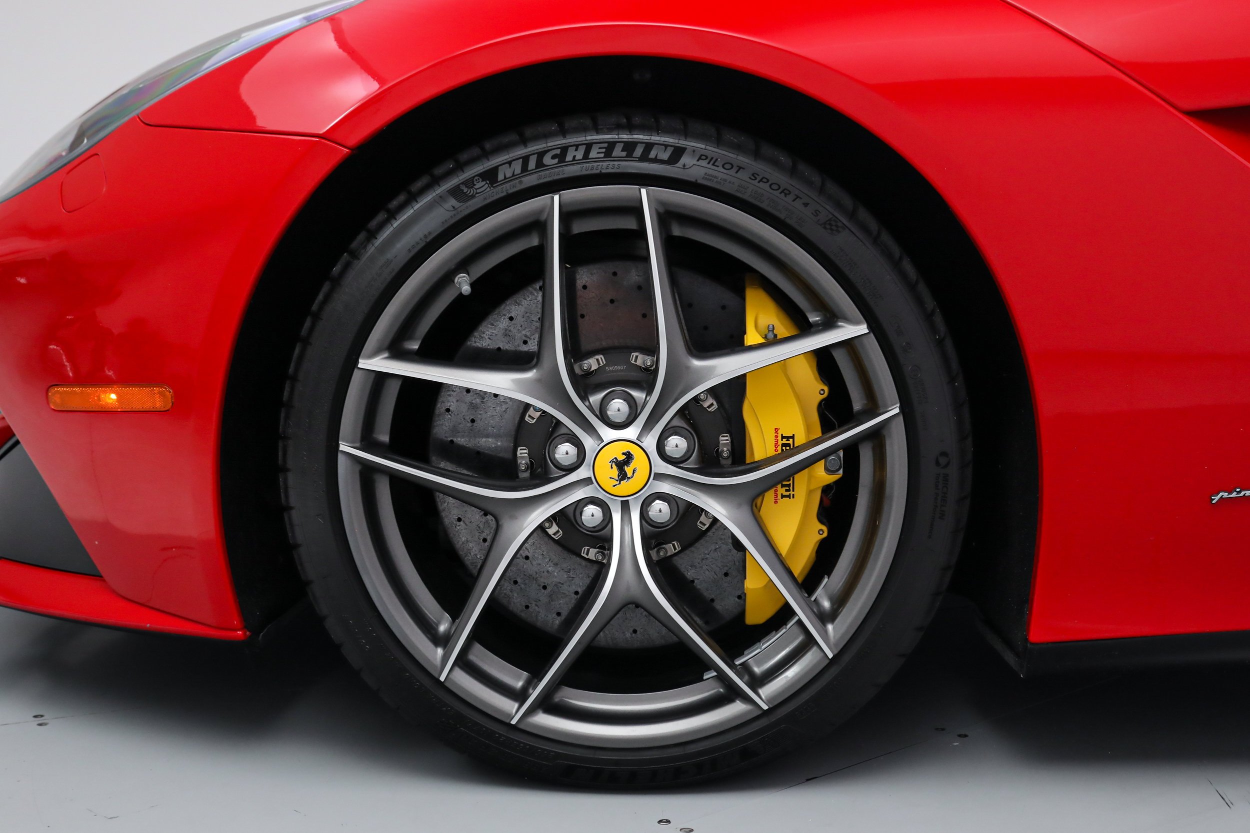Used 2014 Red Ferrari  image 35
