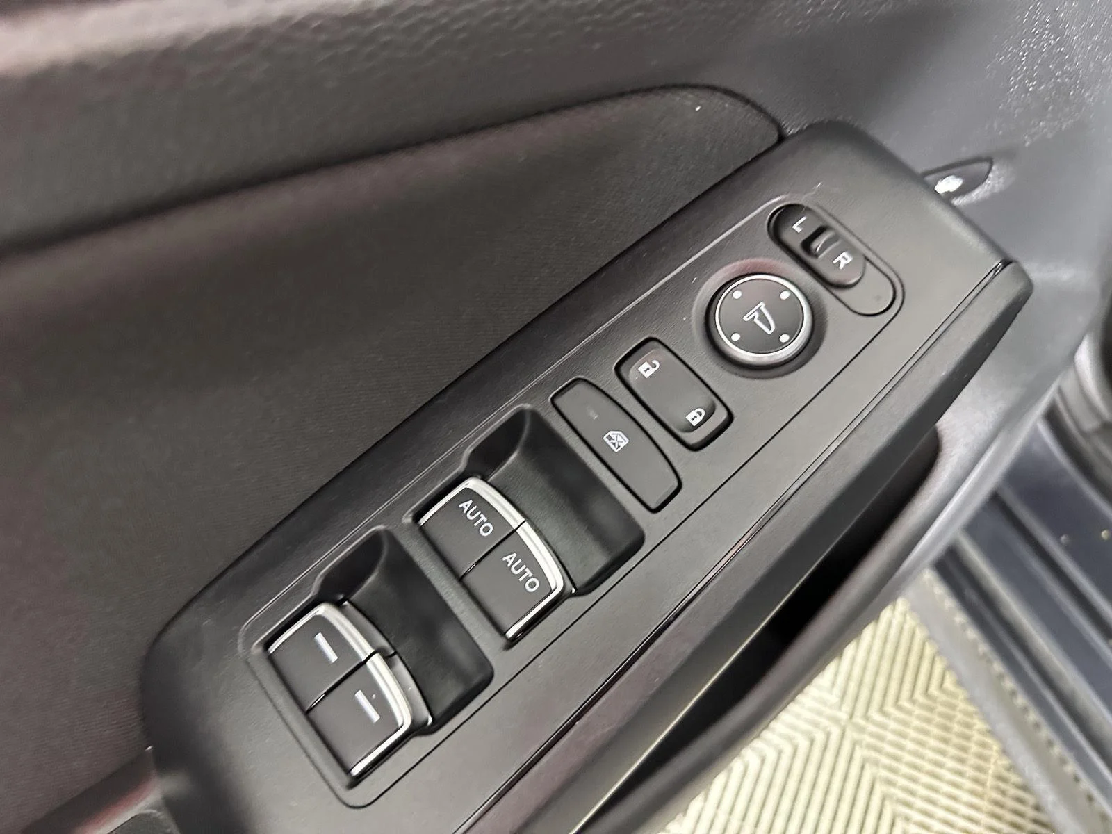 Used 2023 Meteorite Gray Metallic Honda LX image 17