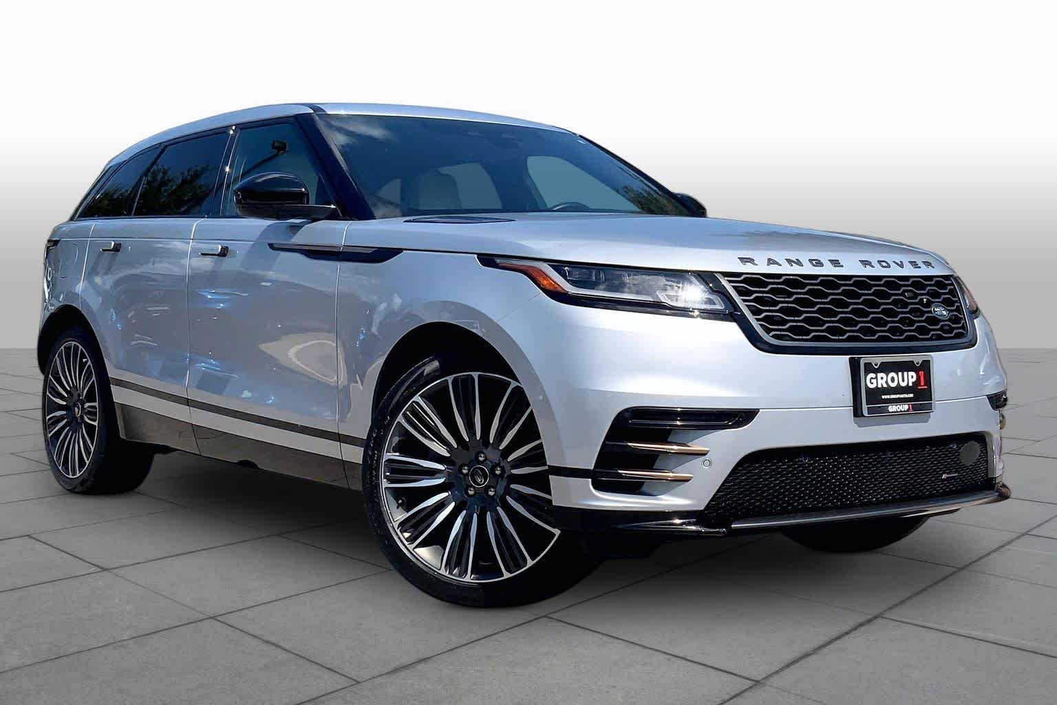 Used 2023 Hakuba Silver Metallic Land Rover R-Dynamic S image 3