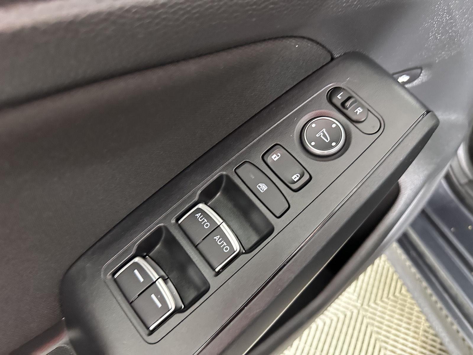 Used 2023 Meteorite Gray Metallic Honda LX image 17