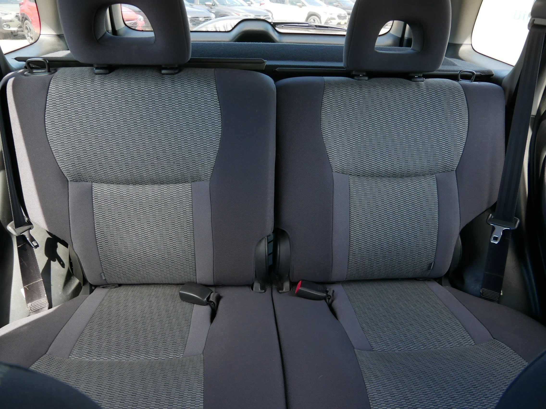Used 2004 Titanium Metallic Toyota  image 13