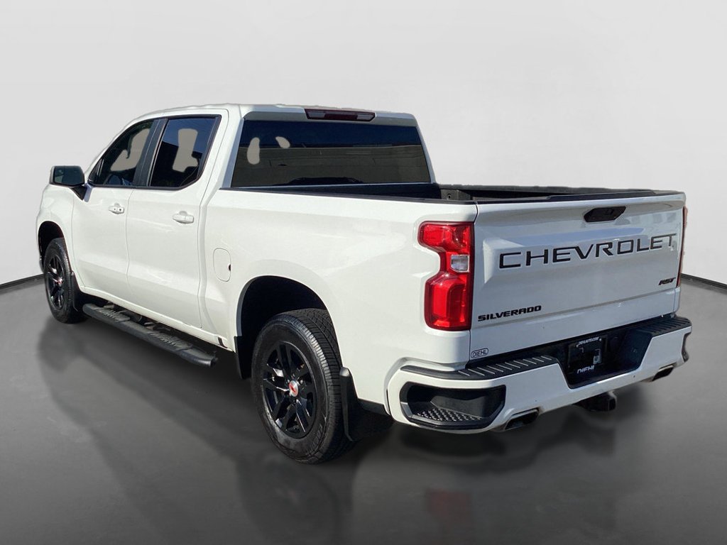 Used 2021 SUMMIT WHITE Chevrolet RST image 7