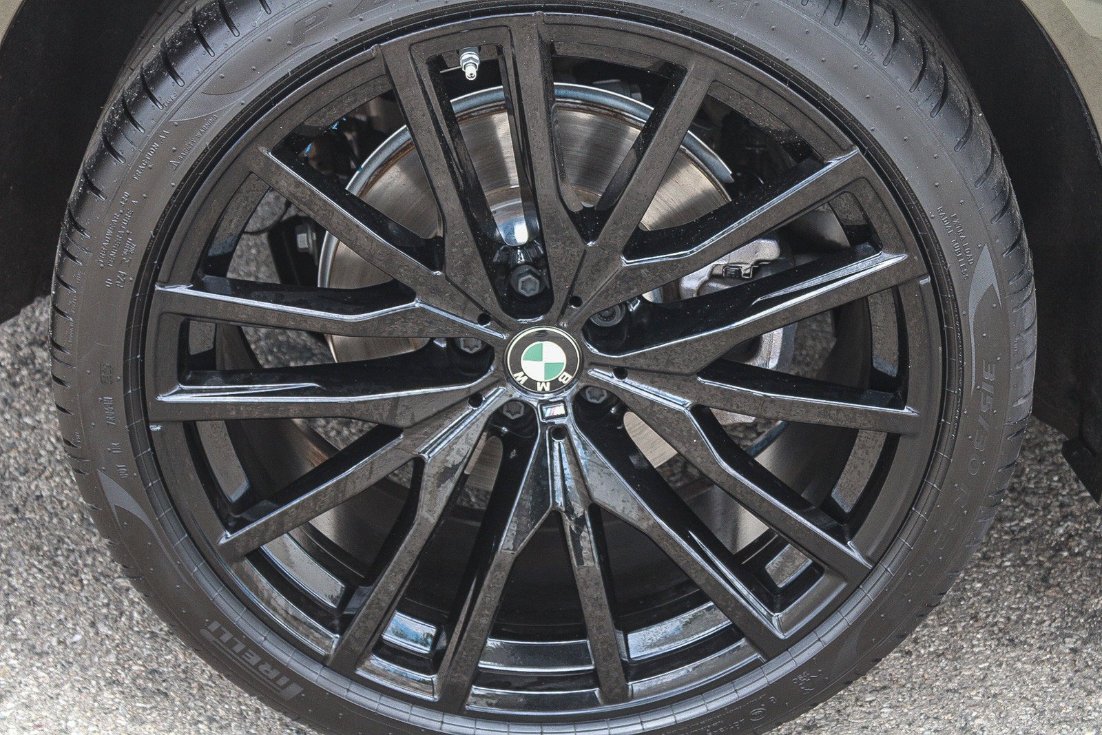 Used 2023 Manhattan Green Metallic BMW sDrive40i image 12