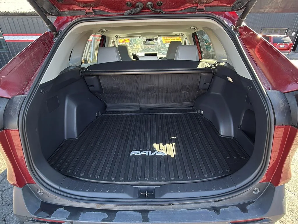2024 Toyota RAV4 XLE Premium - Photo 26