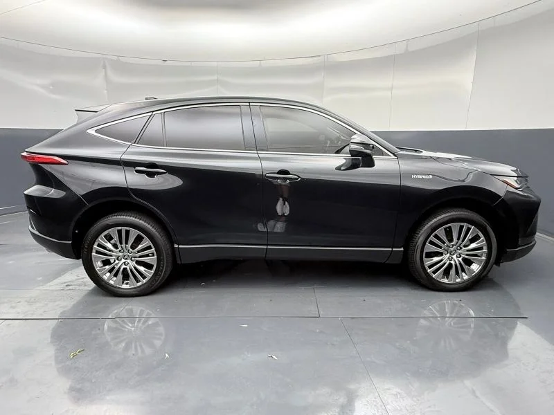 Used 2021  Toyota Limited Sport Utility 4D image 7