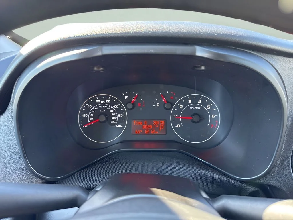 Used 2022 White Ram Base image 17