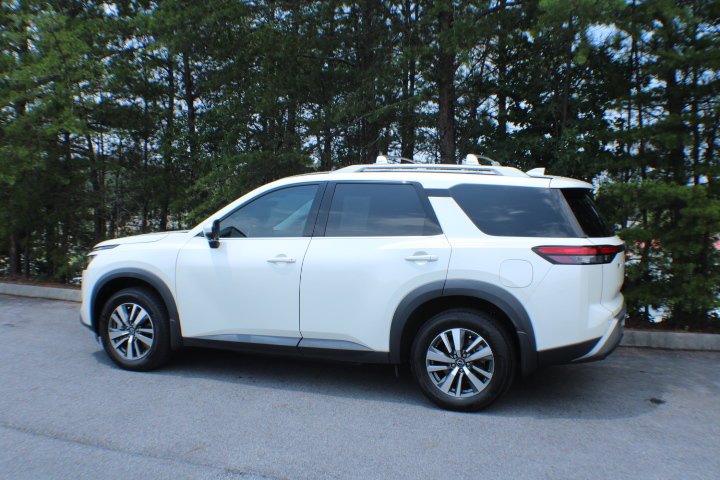 Used 2024 Pearl White Tricoat Nissan SL image 3