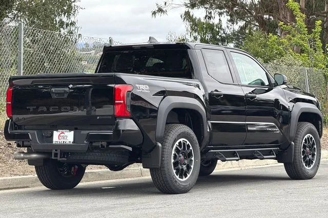 2026 Toyota Tacoma TRD Off Road - Photo 4