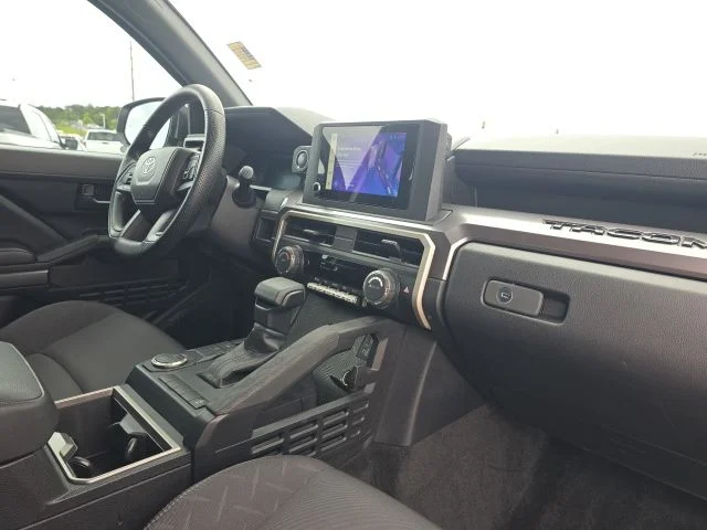 Used 2025 White Toyota SR5 image 19