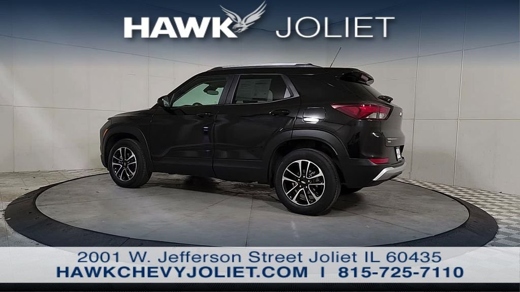 Used 2025 Black Chevrolet LT image 5