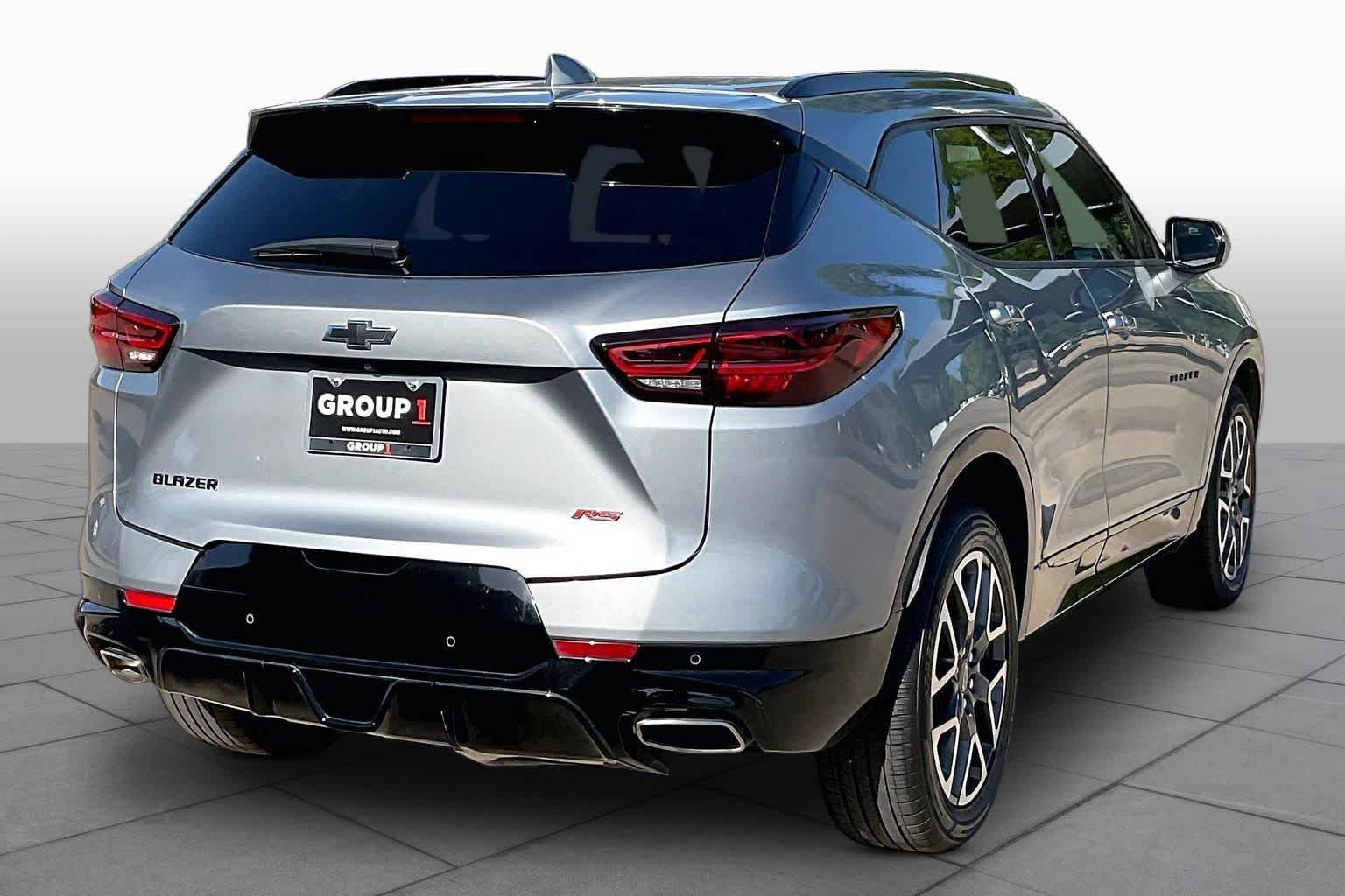 Used 2025 Sterling Gray Metallic Chevrolet RS image 13