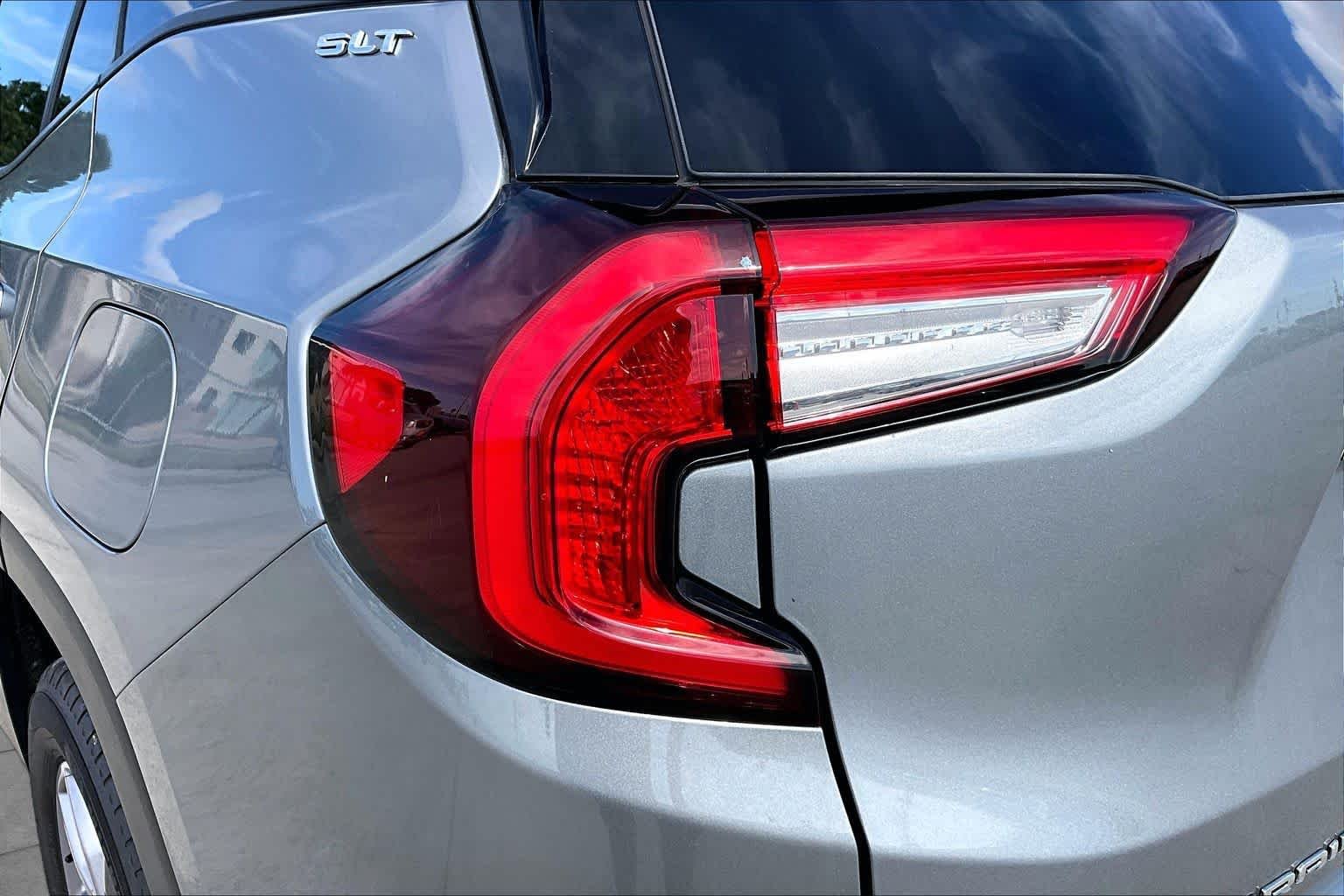 Used 2023 STERLING METALLIC GMC SLT image 29