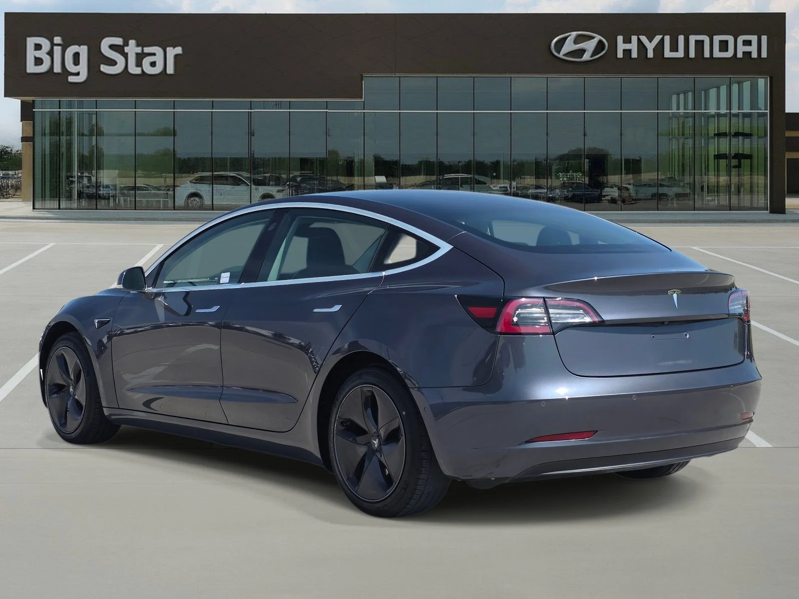 Used 2019 Midnight Silver Metallic Tesla Mid Range image 3