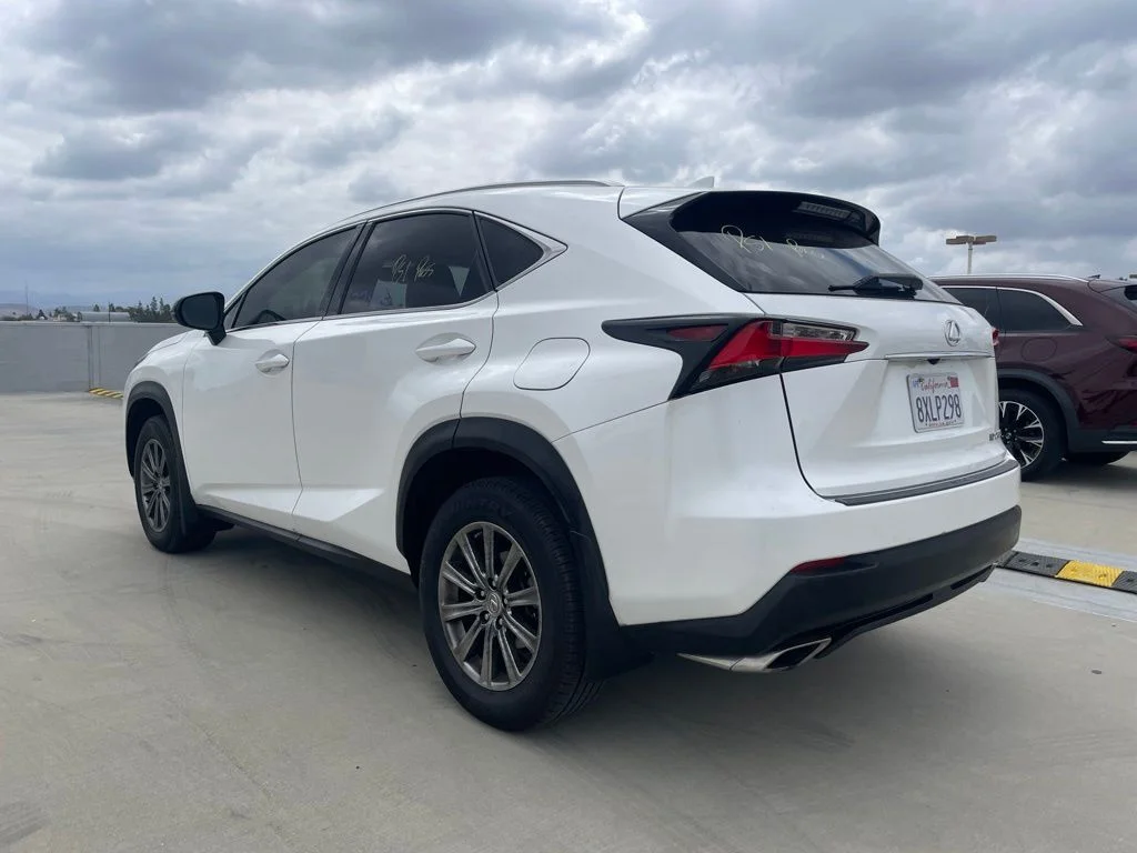 Used 2016 Eminent White Pearl Lexus 200t image 4